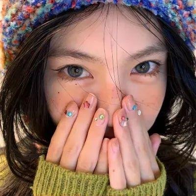 注视我心